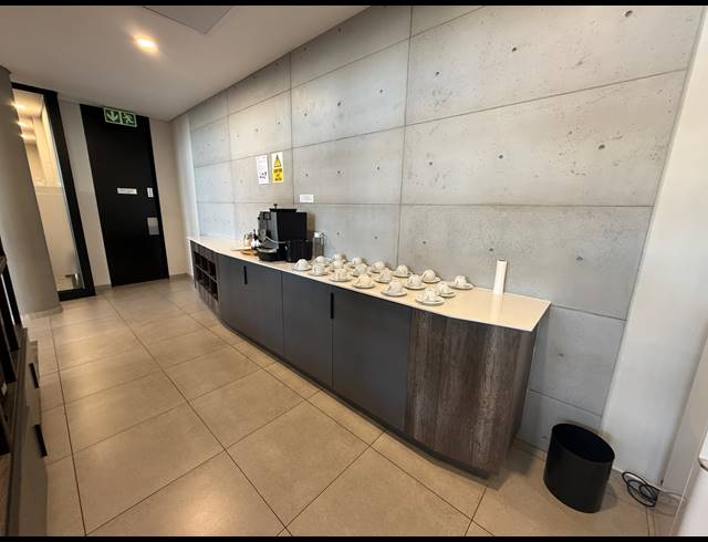 625M² OFFICE TO LET IN HOUGHTON ESTATE